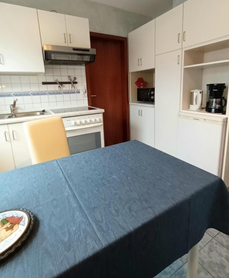 Buedingen-Ferienwohnung Bausch Buitenkant foto