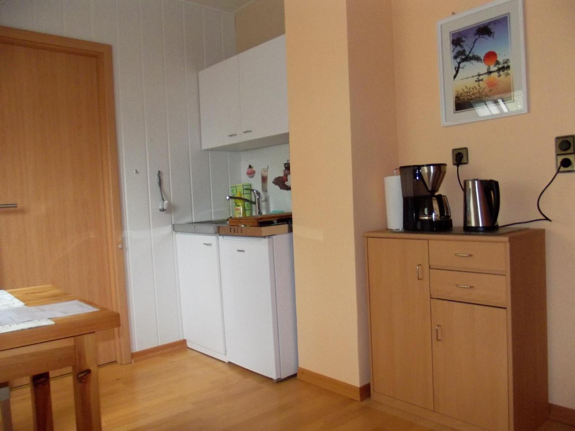 Buedingen-Ferienwohnung Bausch Buitenkant foto