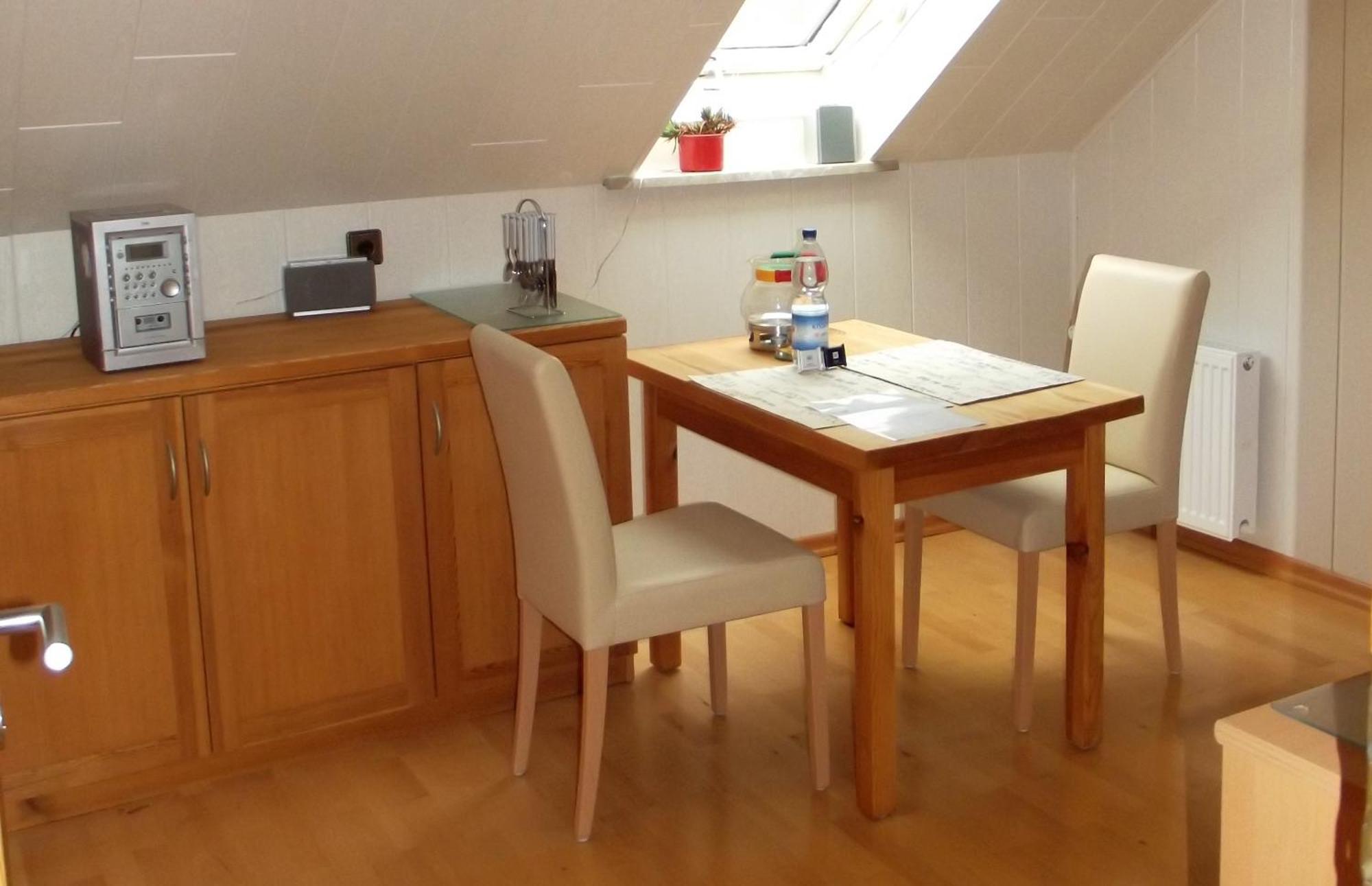 Buedingen-Ferienwohnung Bausch Buitenkant foto